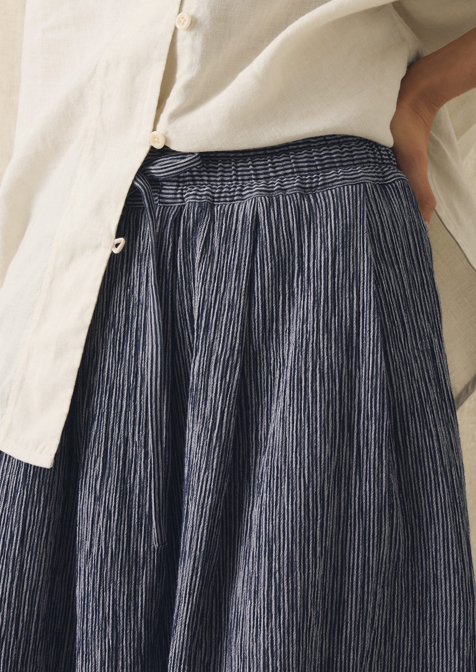 Crinkle Cotton Skirt | Dark Blue/White