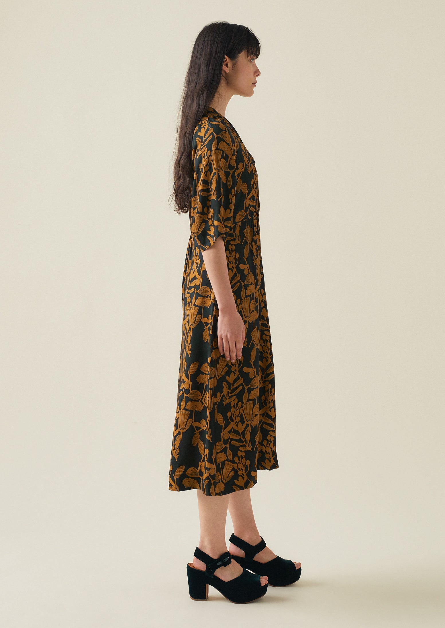 V-Neck Garden Print Dress | Toffee
