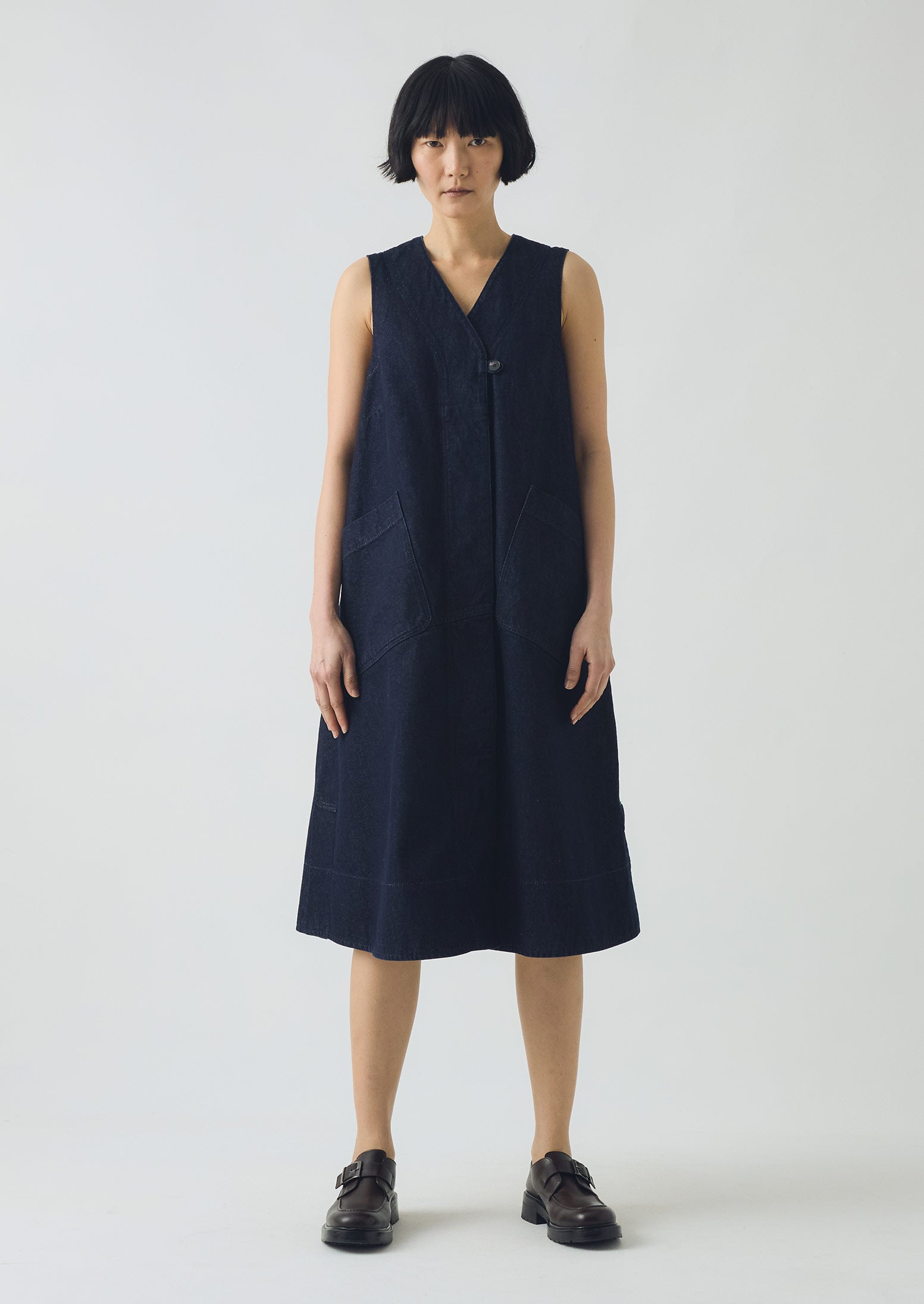toast denim shirt dress The beautiful denim dress from @toast - We love that it doubles as a trench  coat, too. Made of breathable cotton & hemp.  Styling - @teresathuy  Makeup & Photos