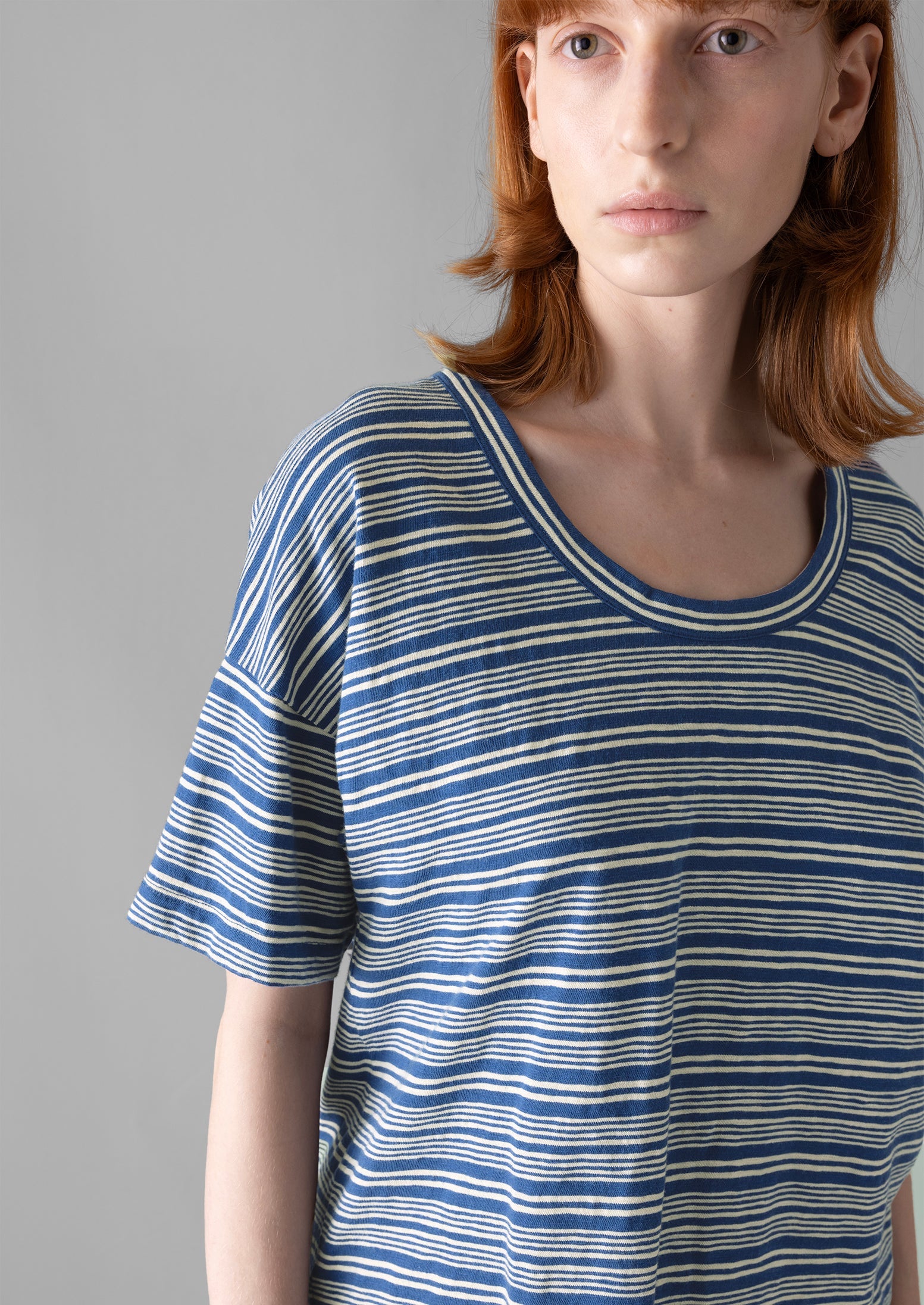 Scoop Neck Stripe Organic Cotton Tee | Thistle/Putty