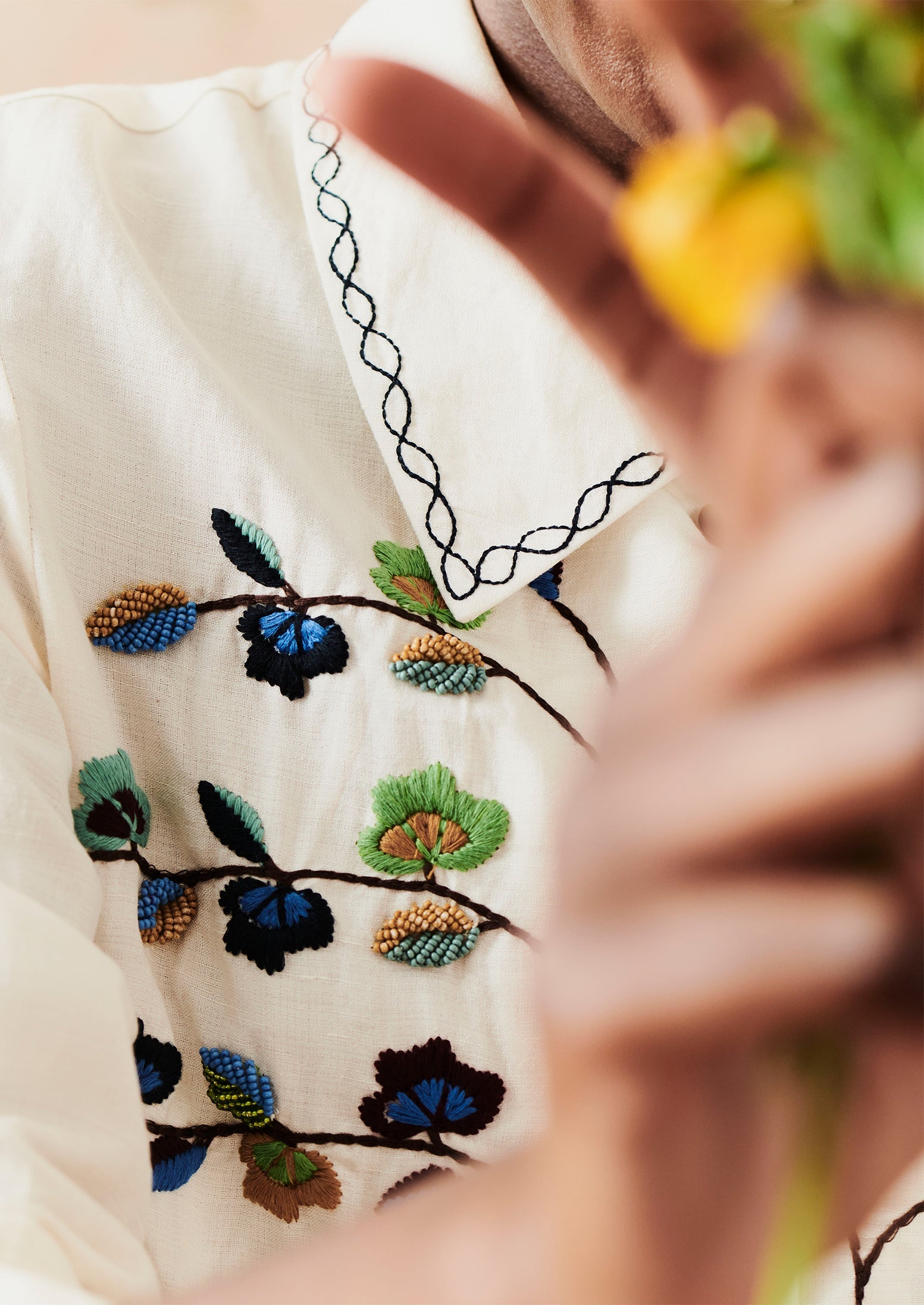 Trailing Flower Hand Embroidered Shirt | Ecru/Multi
