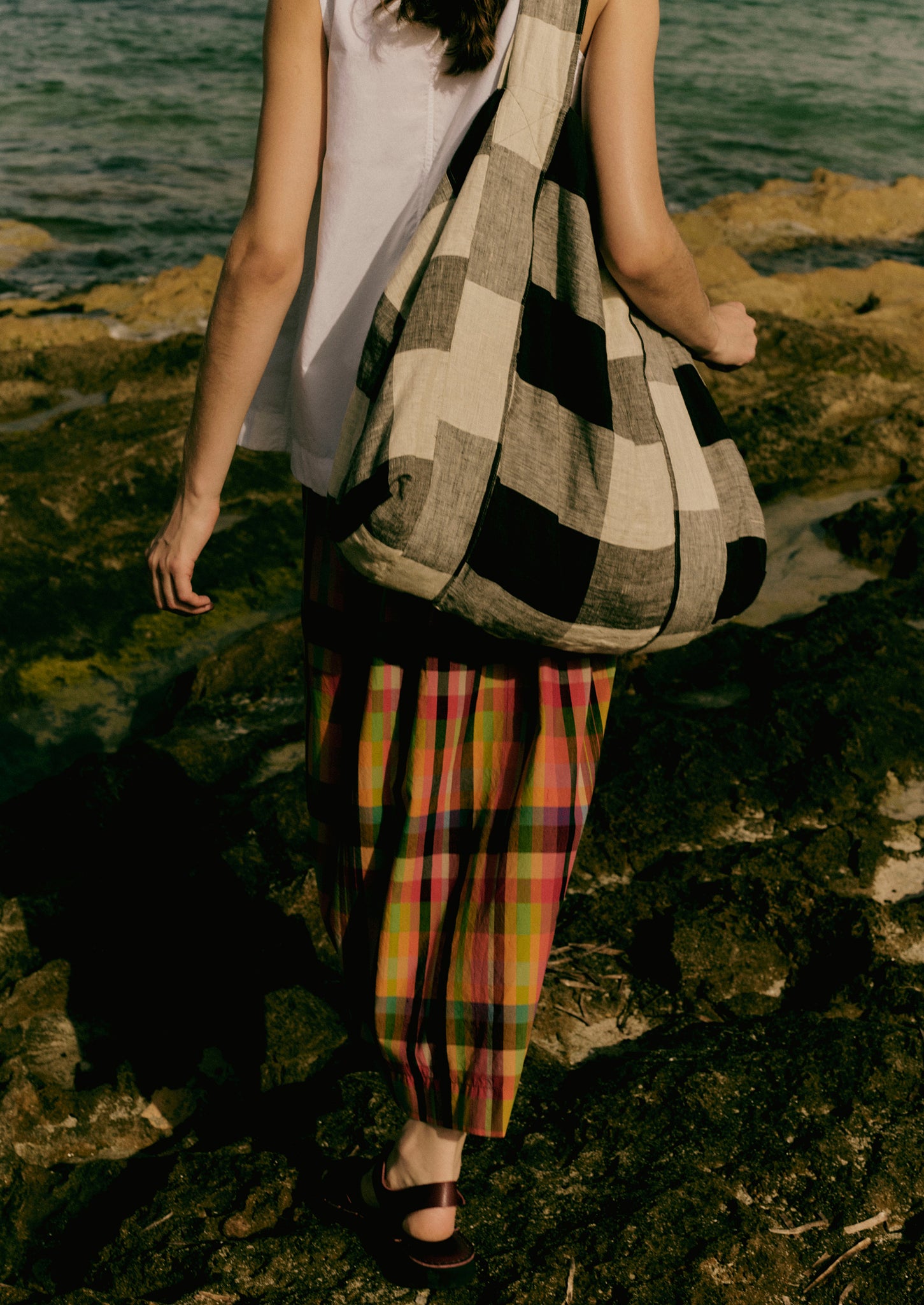 Macro Gingham Lightweight Linen Bag | Ecru/Charcoal