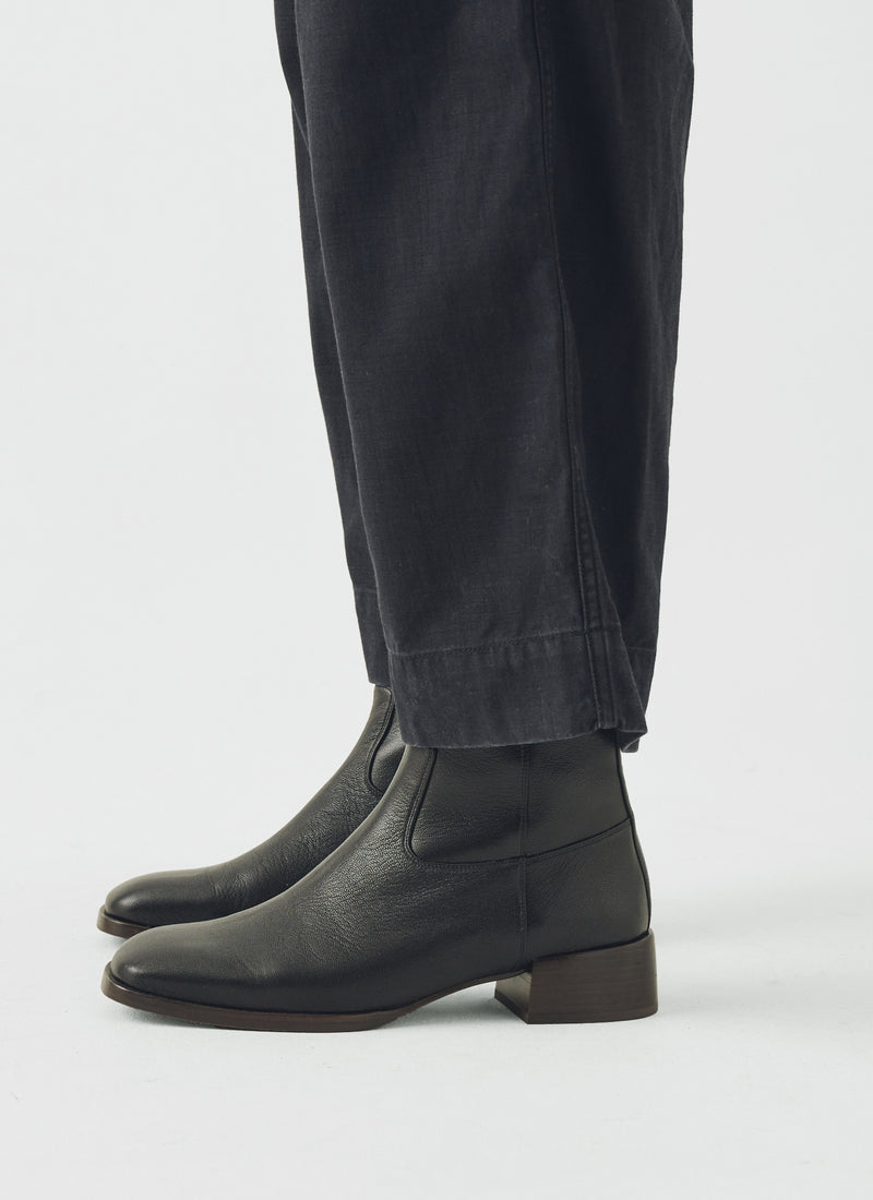 Chie Mihara Leather Zip Up Boots | Black