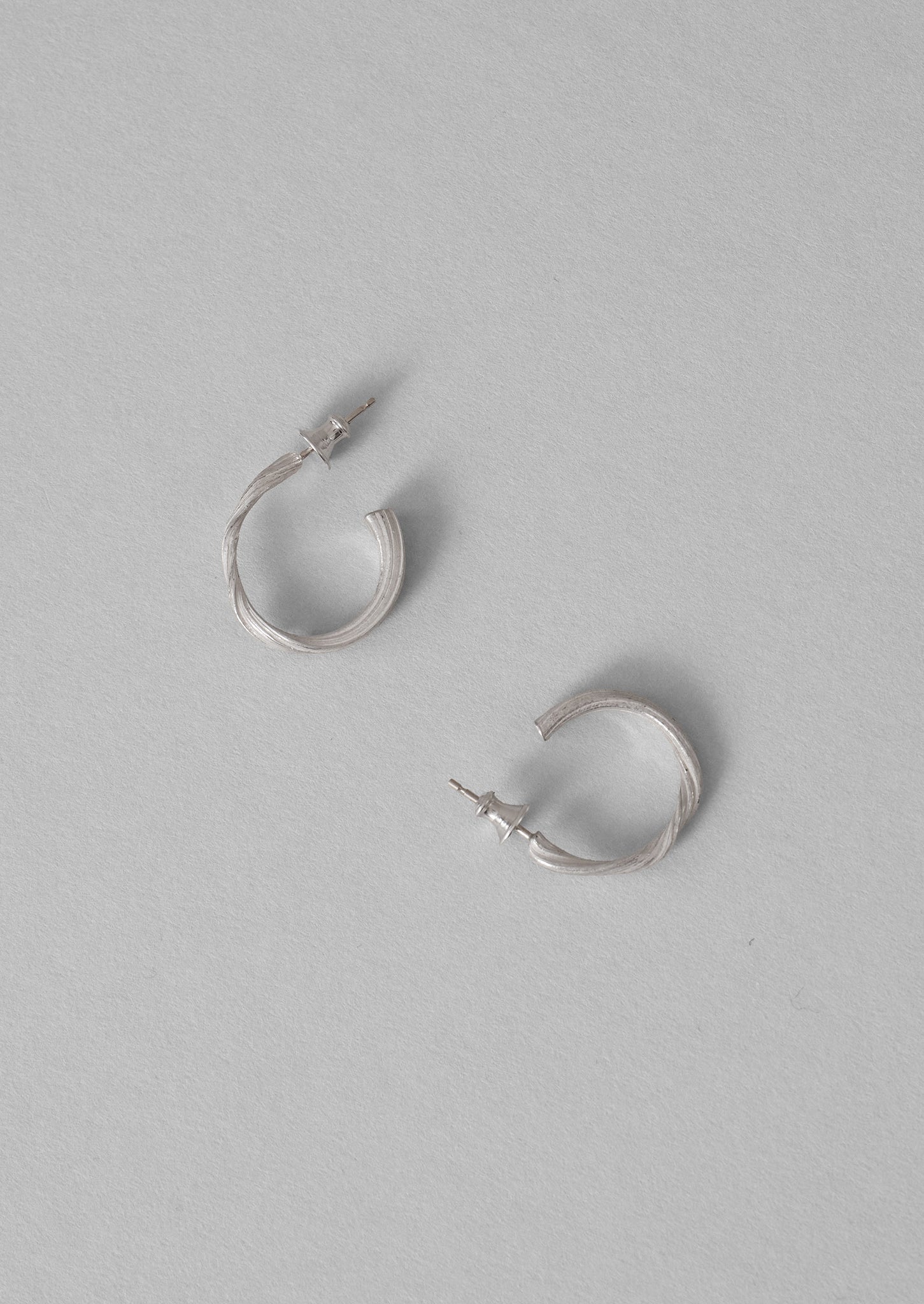 Emily Nixon Mitsuro Medium Ripple Hoops Silver TOAST