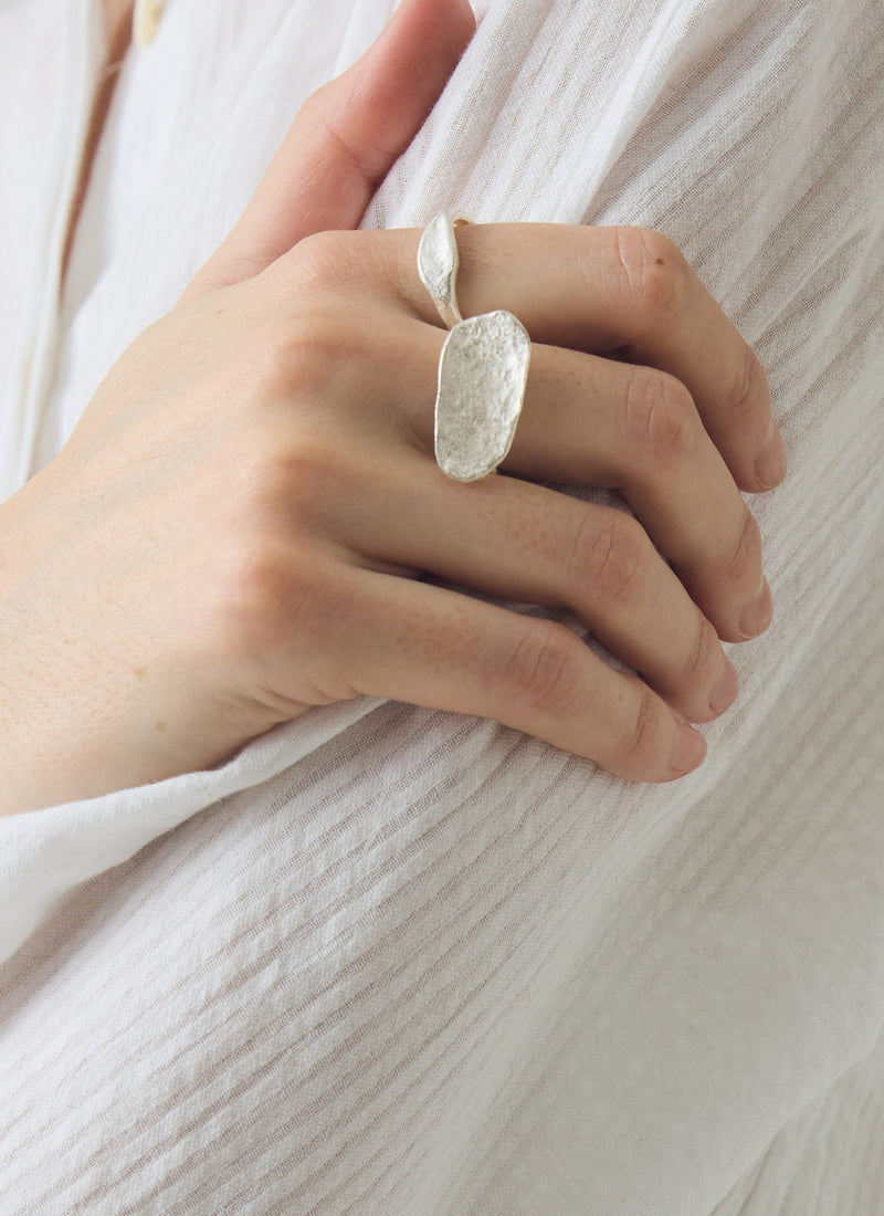 Emily Nixon Silver Stone Signet Ring | Silver
