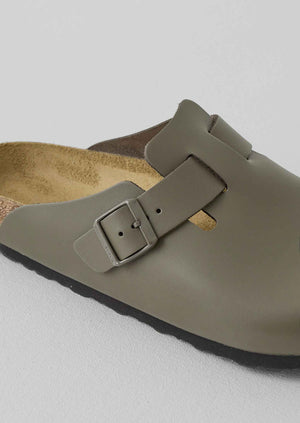Birkenstock Leather Boston Clogs | Khaki