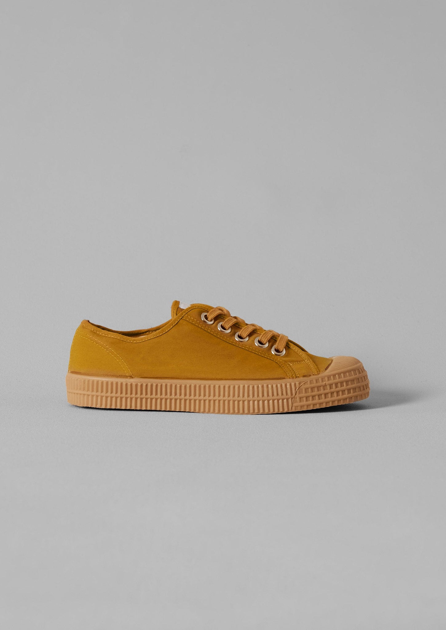 Novesta Star Master Waxed Cotton Plimsolls | Cumin