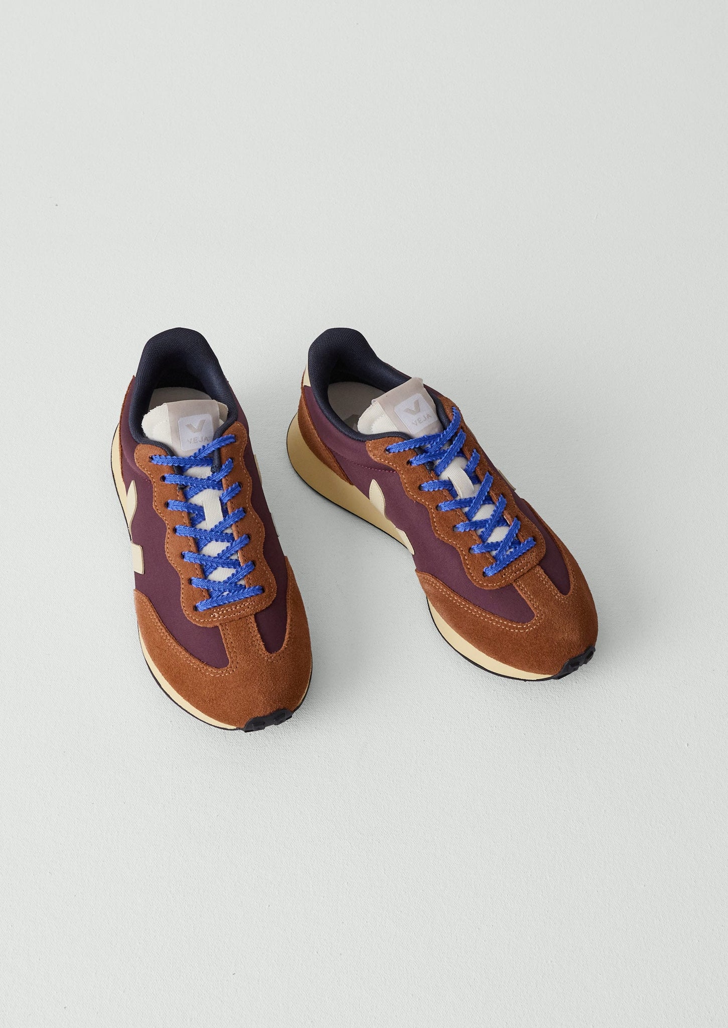 Veja Rio Branco Trainers | Chestnut Brown