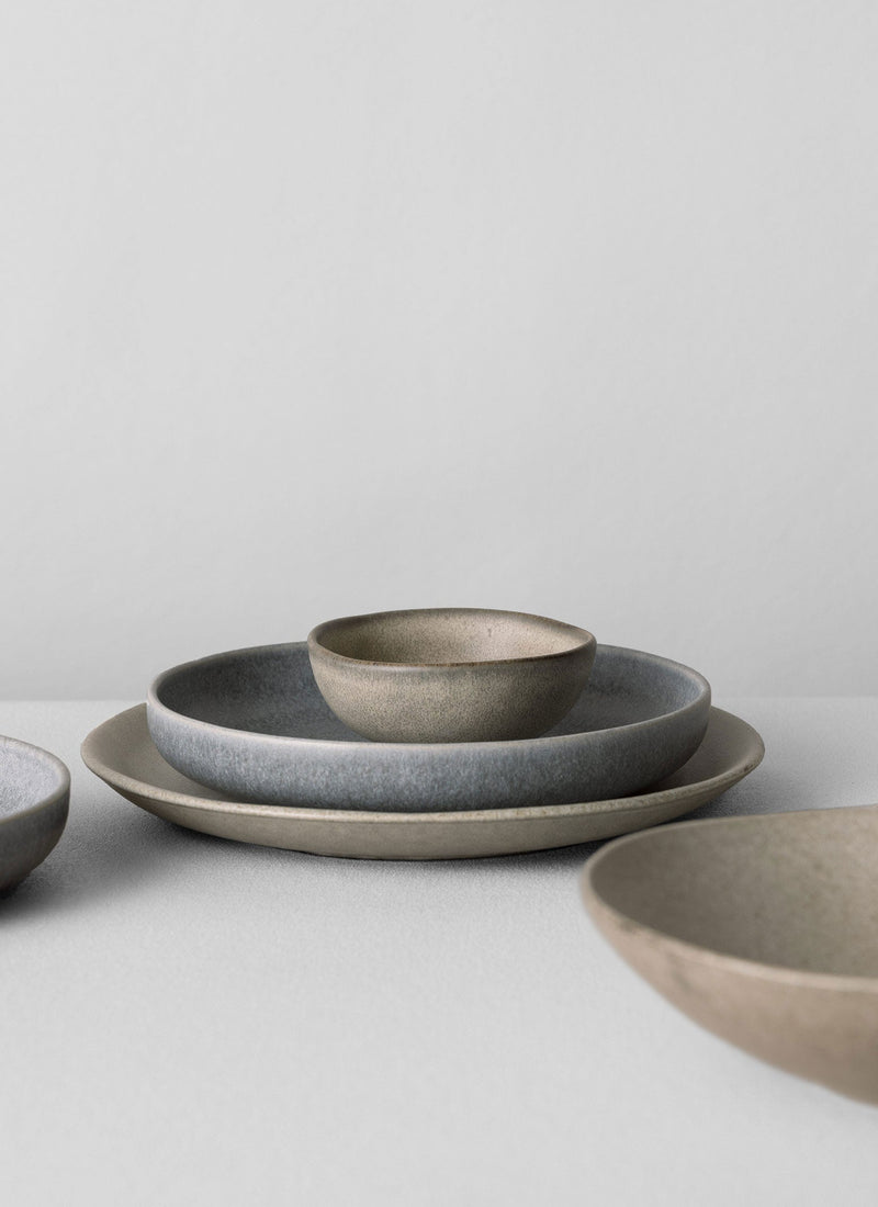 Cove Stoneware Dinner Plate | Speckled Grey