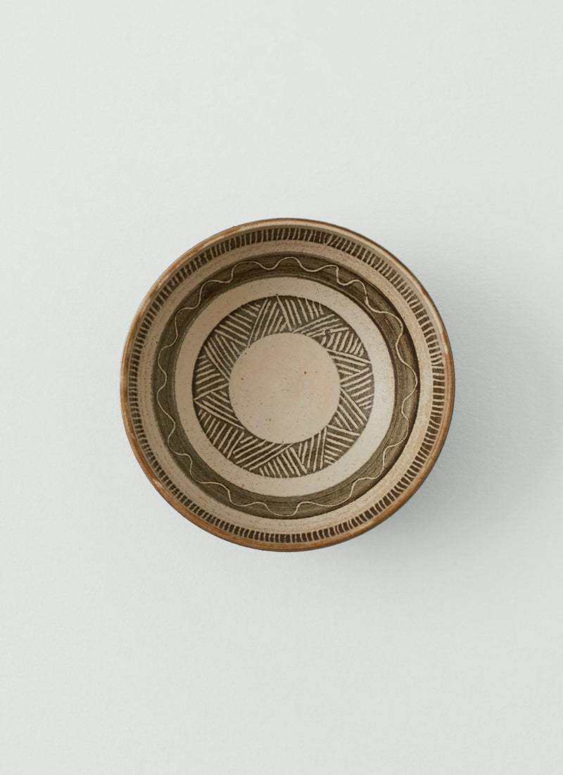 Gilliflower Pottery Sgraffito Ramen Bowl | Oat/Charcoal