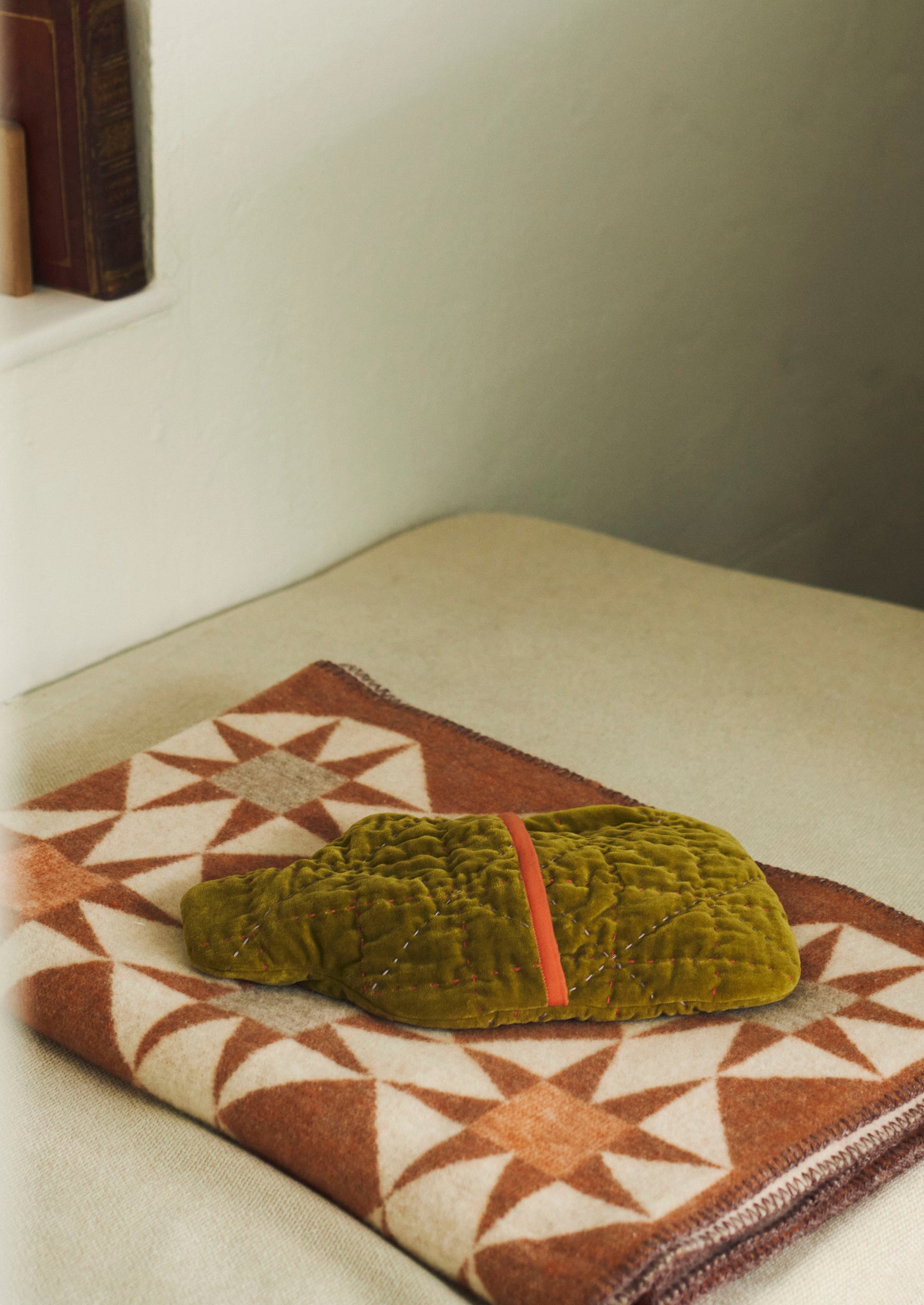Jacquard Star Wool Blanket | Rust/Soft Peach | TOAST