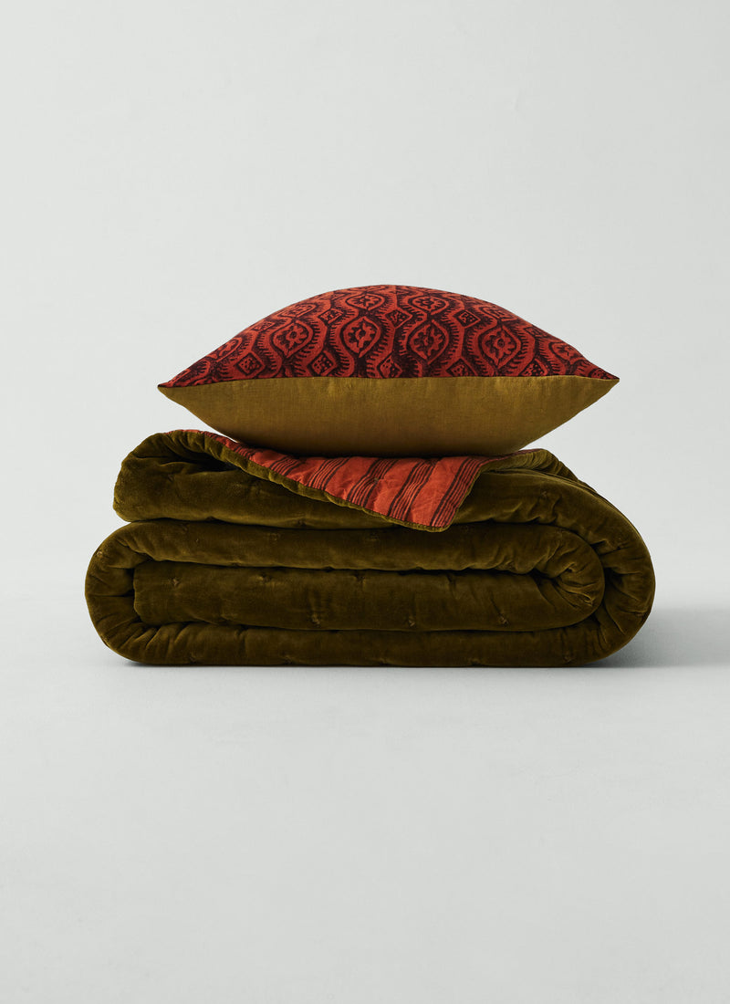 Stripe Back Cotton Velvet Quilt | Golden Olive/Burnt Ginger