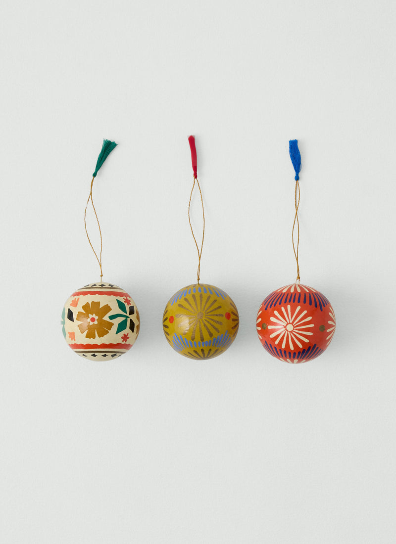 Folk Snowflake Hand Painted Bauble | Antique Olive