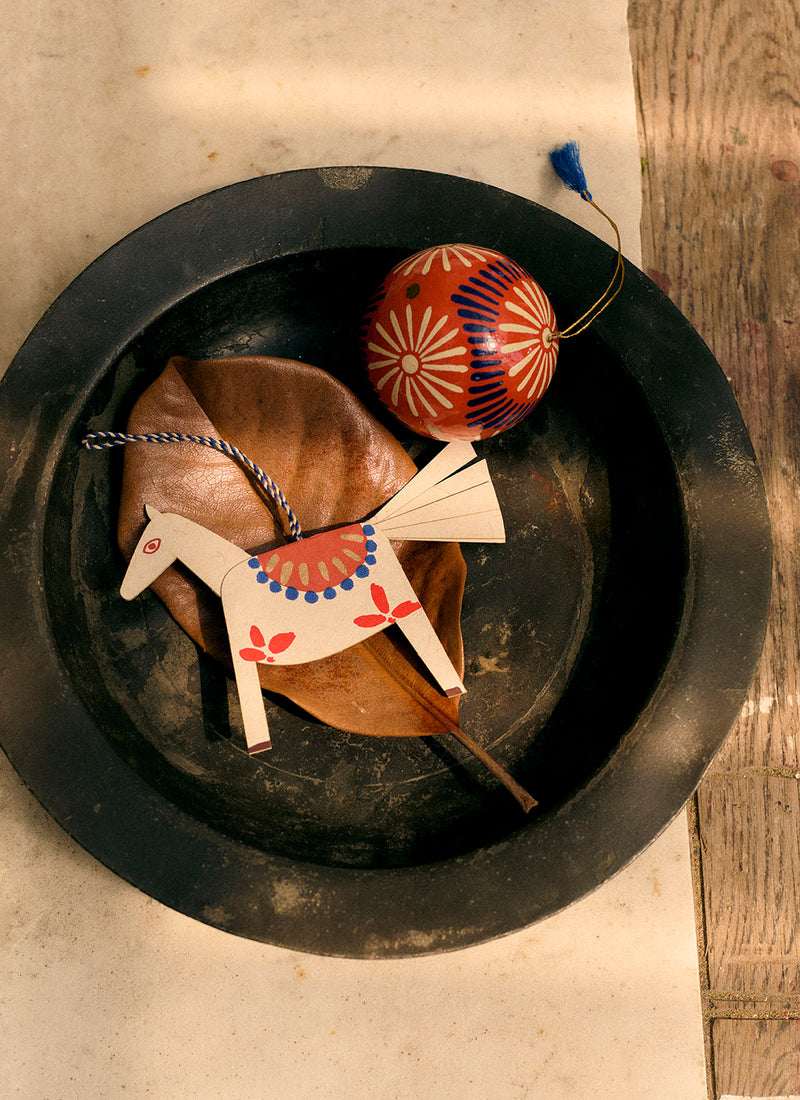 Folk Horse Printed Paper Decoration | Ecru/Conker