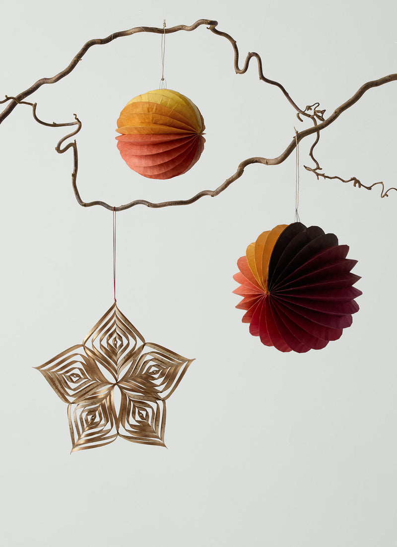 Large Hanging Paper Quill Star | Ecru/Gold