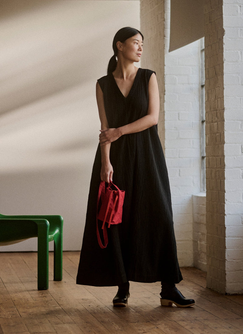 V-Neck Crinkle Cotton Easy Dress | Black