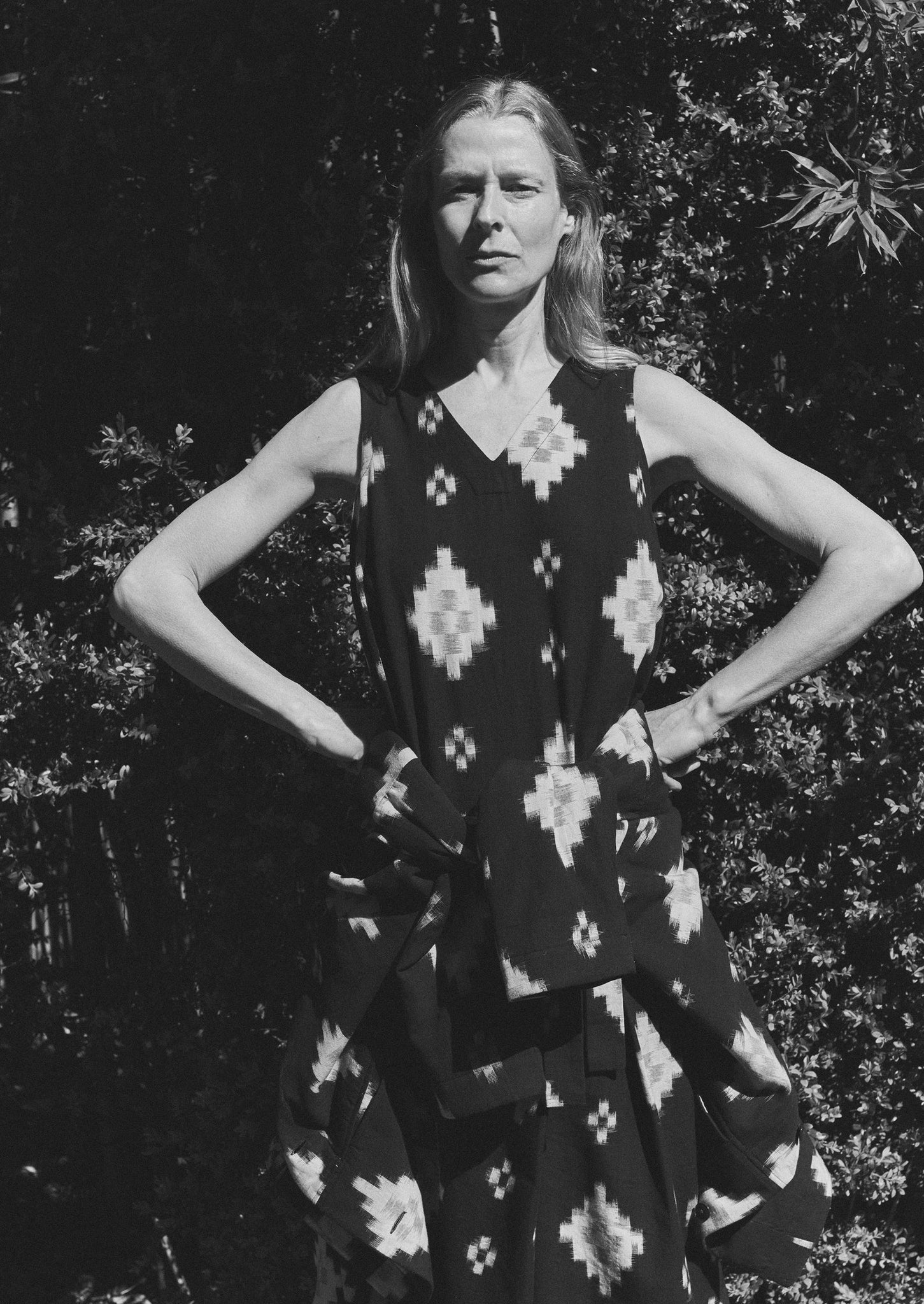 Fugue Ikat V-Neck Tank | Midnight/Sand