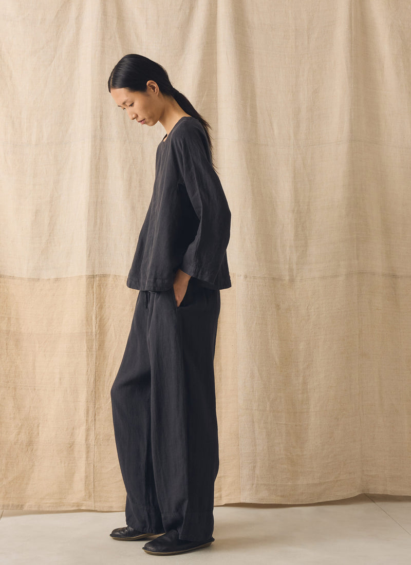 Garment Dyed Linen Top | Black Pepper