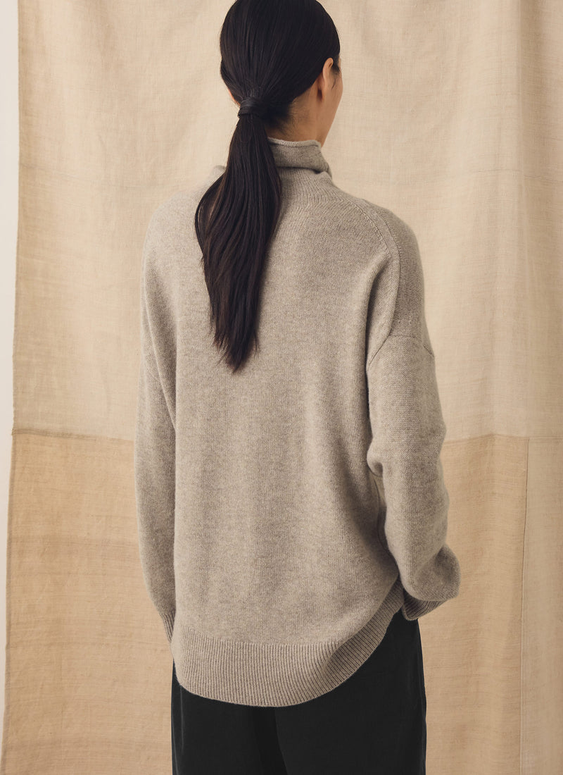 Wool Cashmere Roll Neck Sweater | Oatmeal