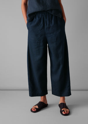 Garment Dyed Lightweight Linen Barrel Leg Trousers | Midnight