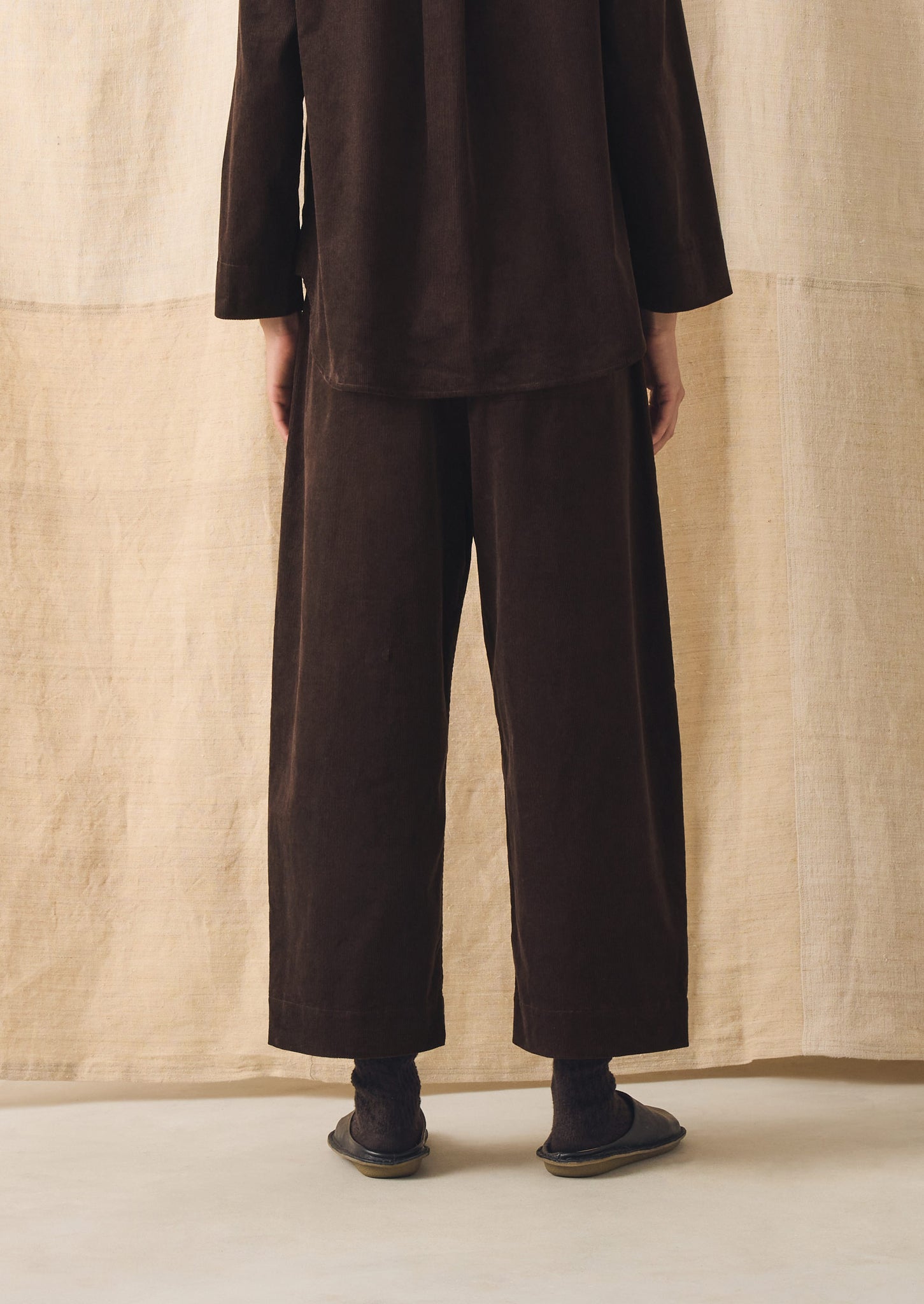 Organic Cord Barrel Leg Trousers | Bitter Chocolate