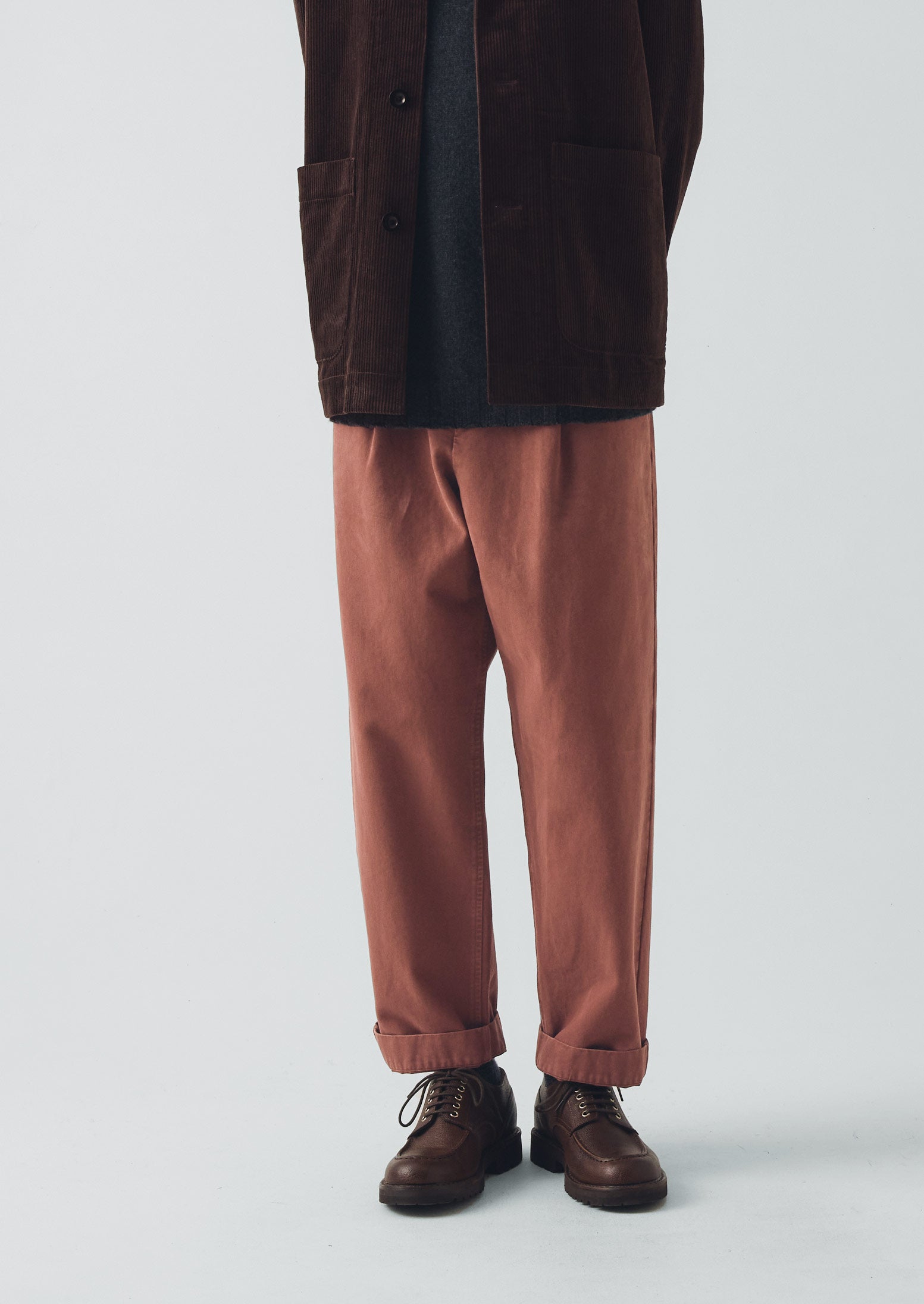 Otto Cotton Herringbone Pleat Trousers | Cacao | TOAST