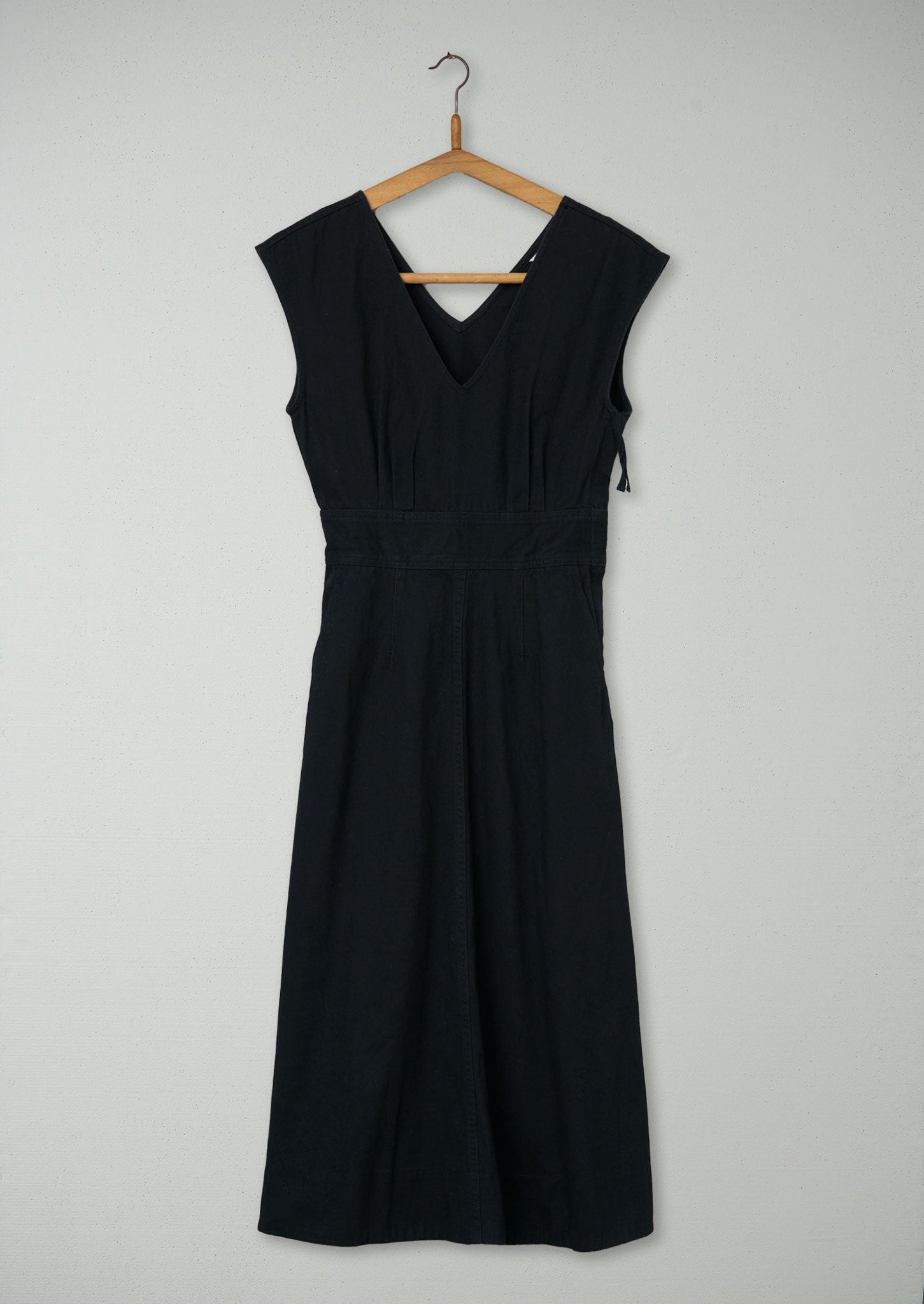 Robe Cocktail Kathy Hilton - Taille 6, Noir, Taffetas Stretch - Dos Nu/V Nu - Neuf Sans étiquettes