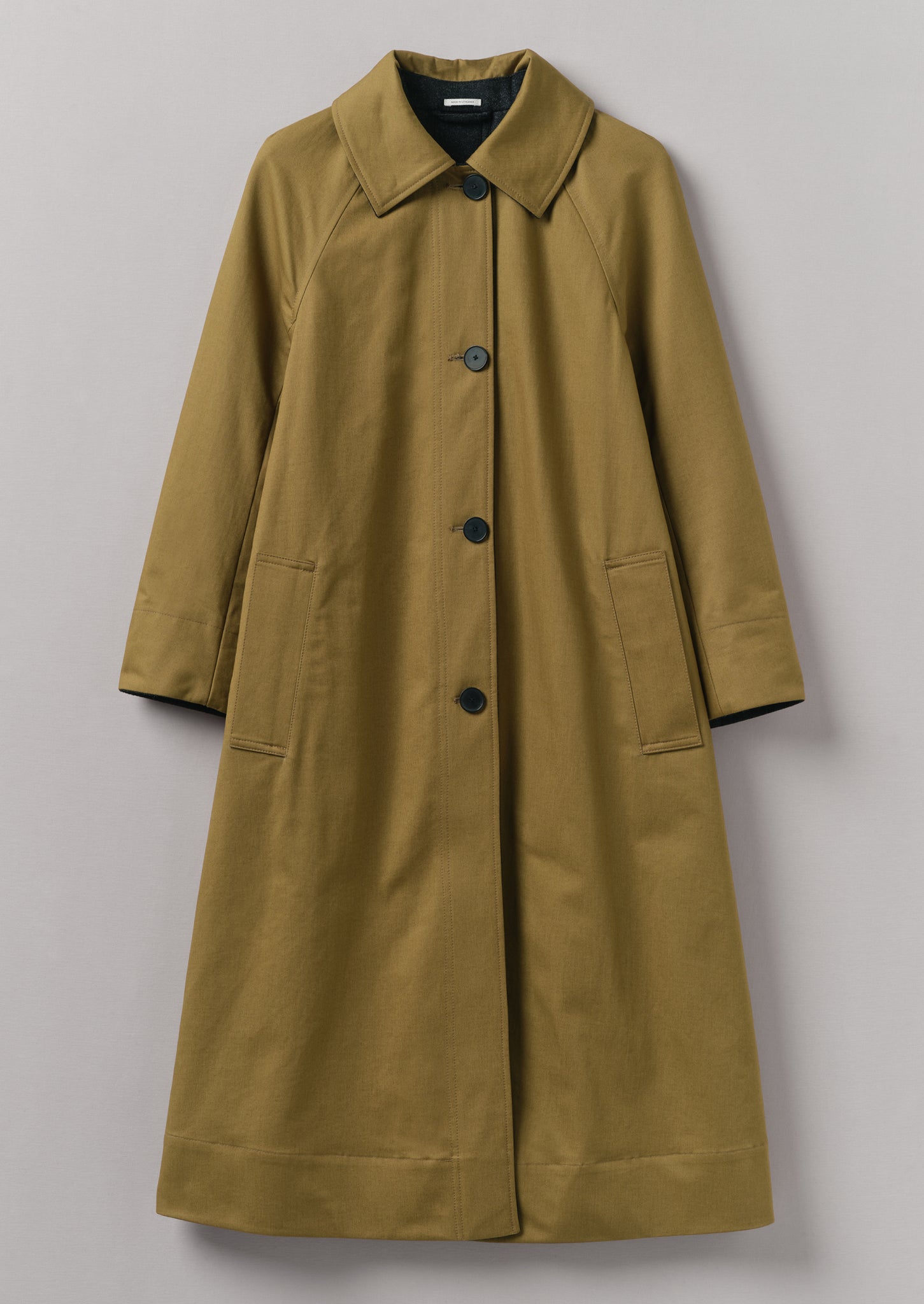 Golden overcoat shop