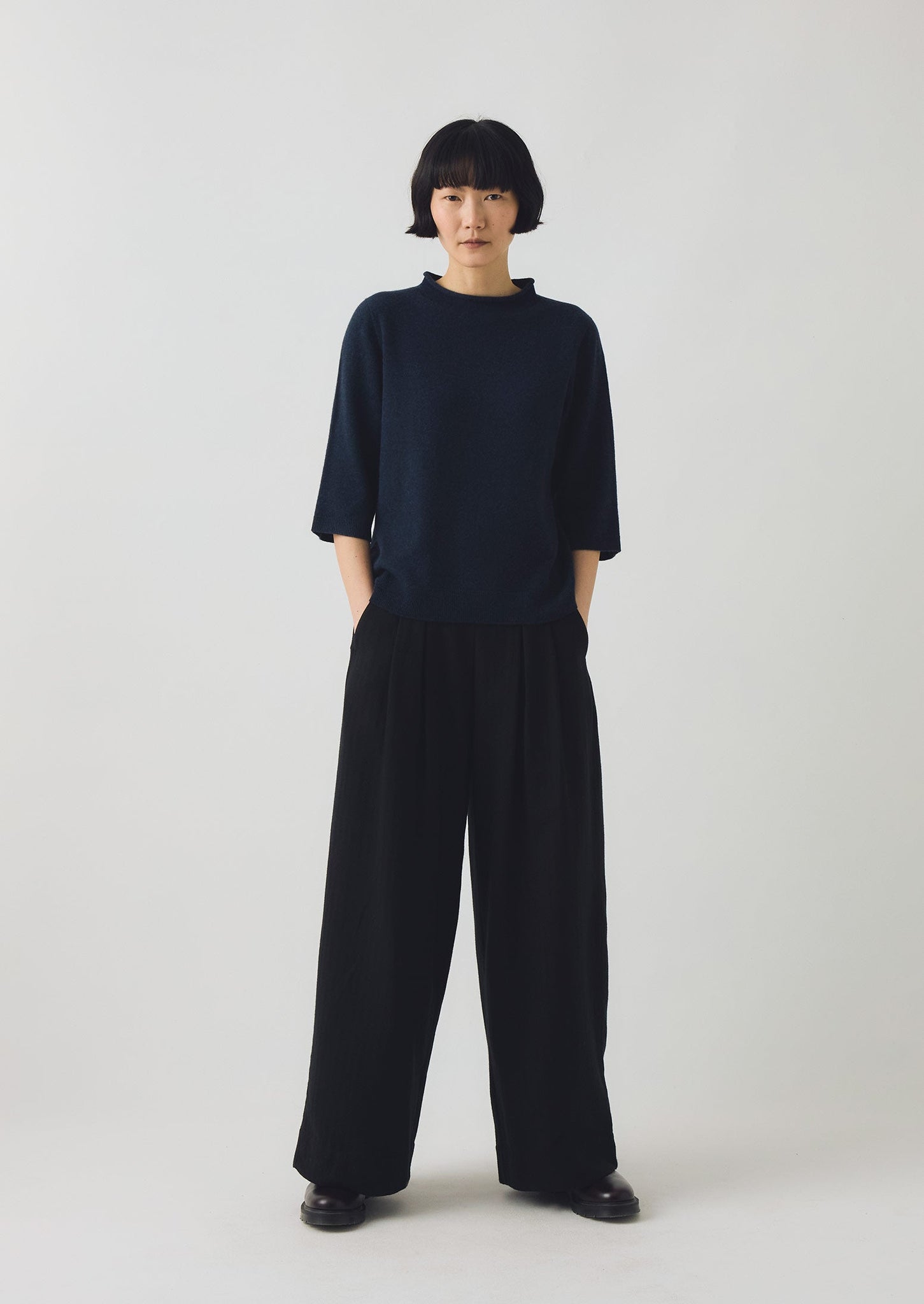 Fine Wool Cashmere Half Sleeve Sweater | Darkest Navy