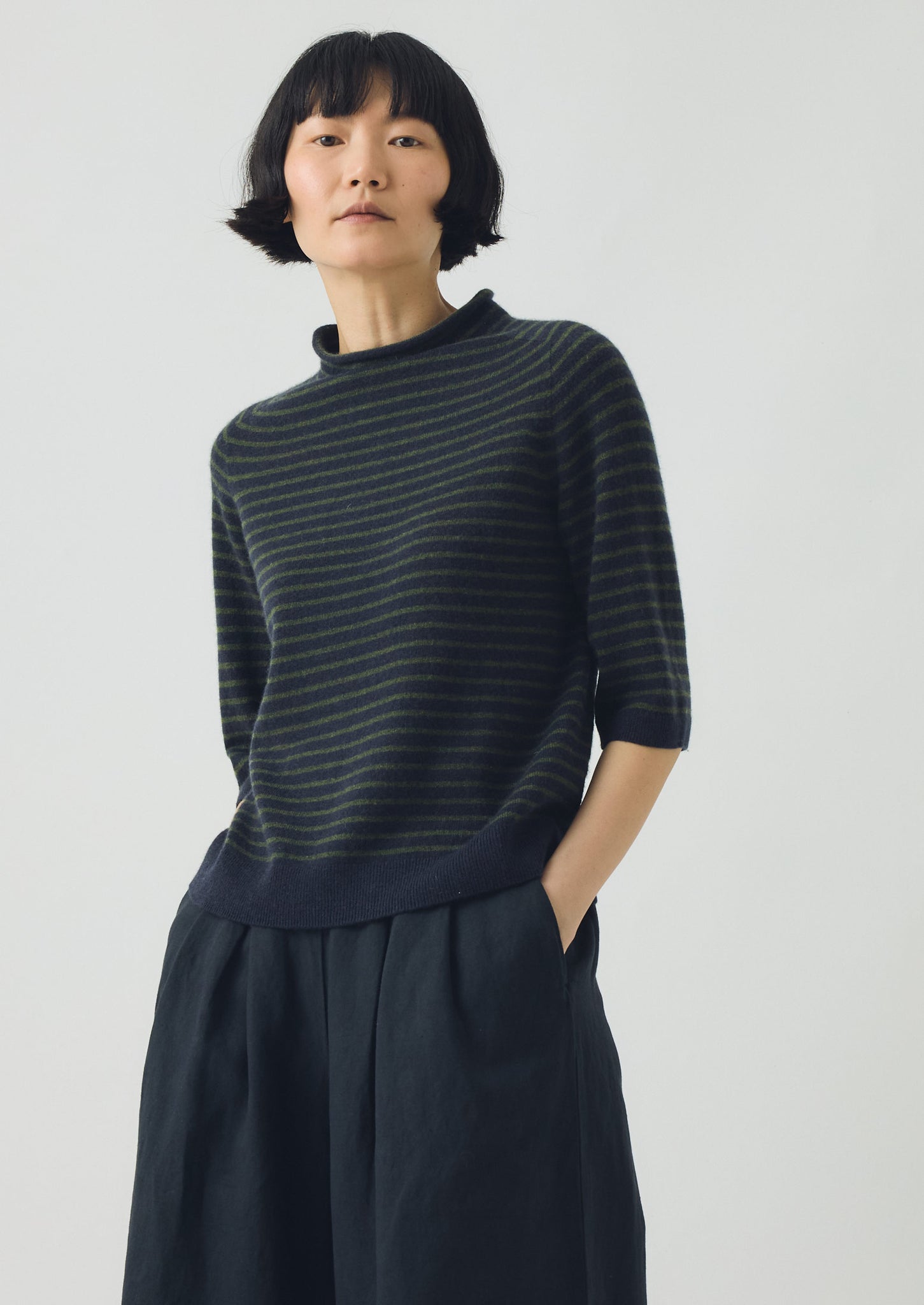 Stripe Wool Cashmere Half Sleeve Sweater | Dark Navy/Olive