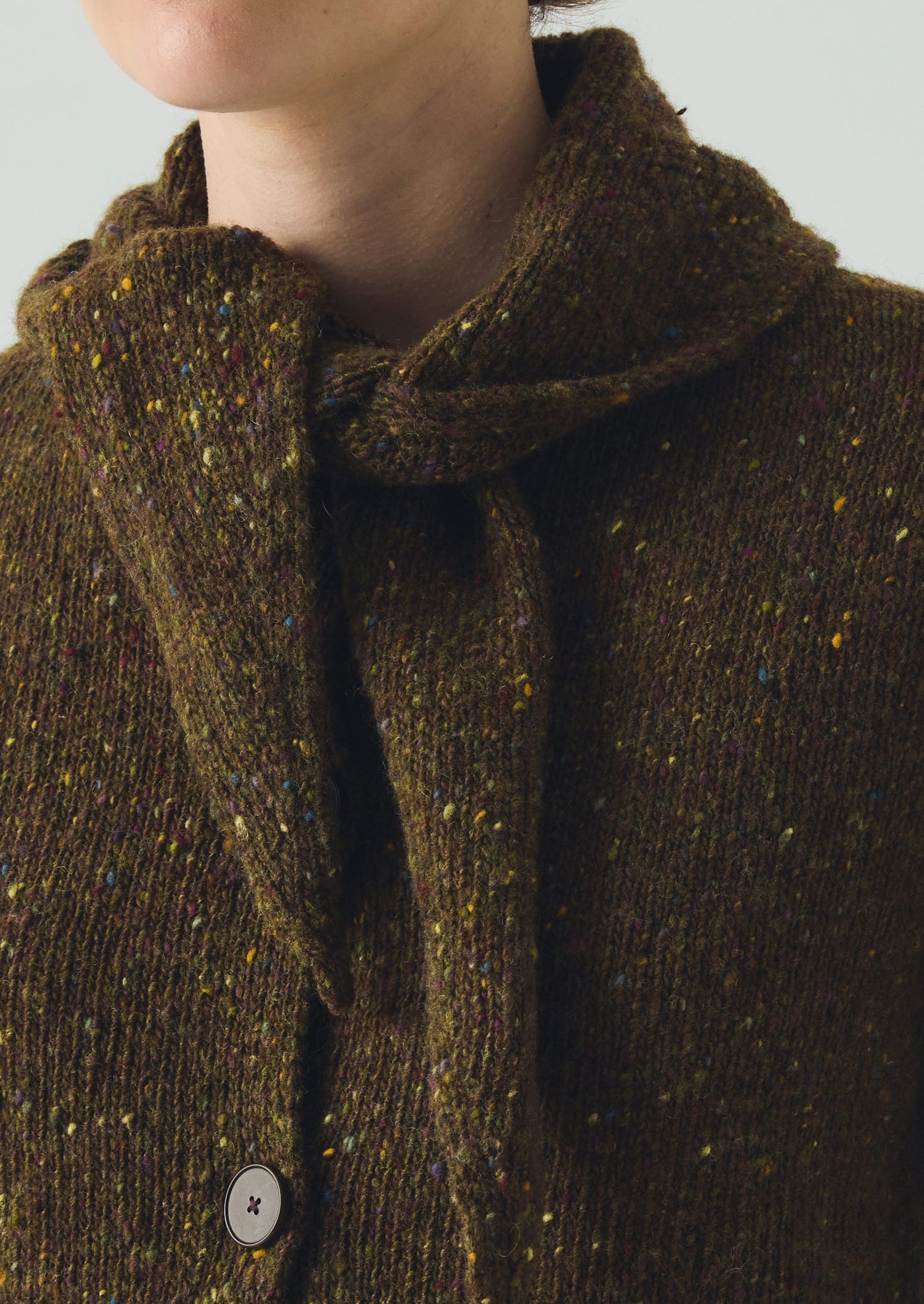 Donegal Merino Neckerchief Cardigan | Darkest Olive