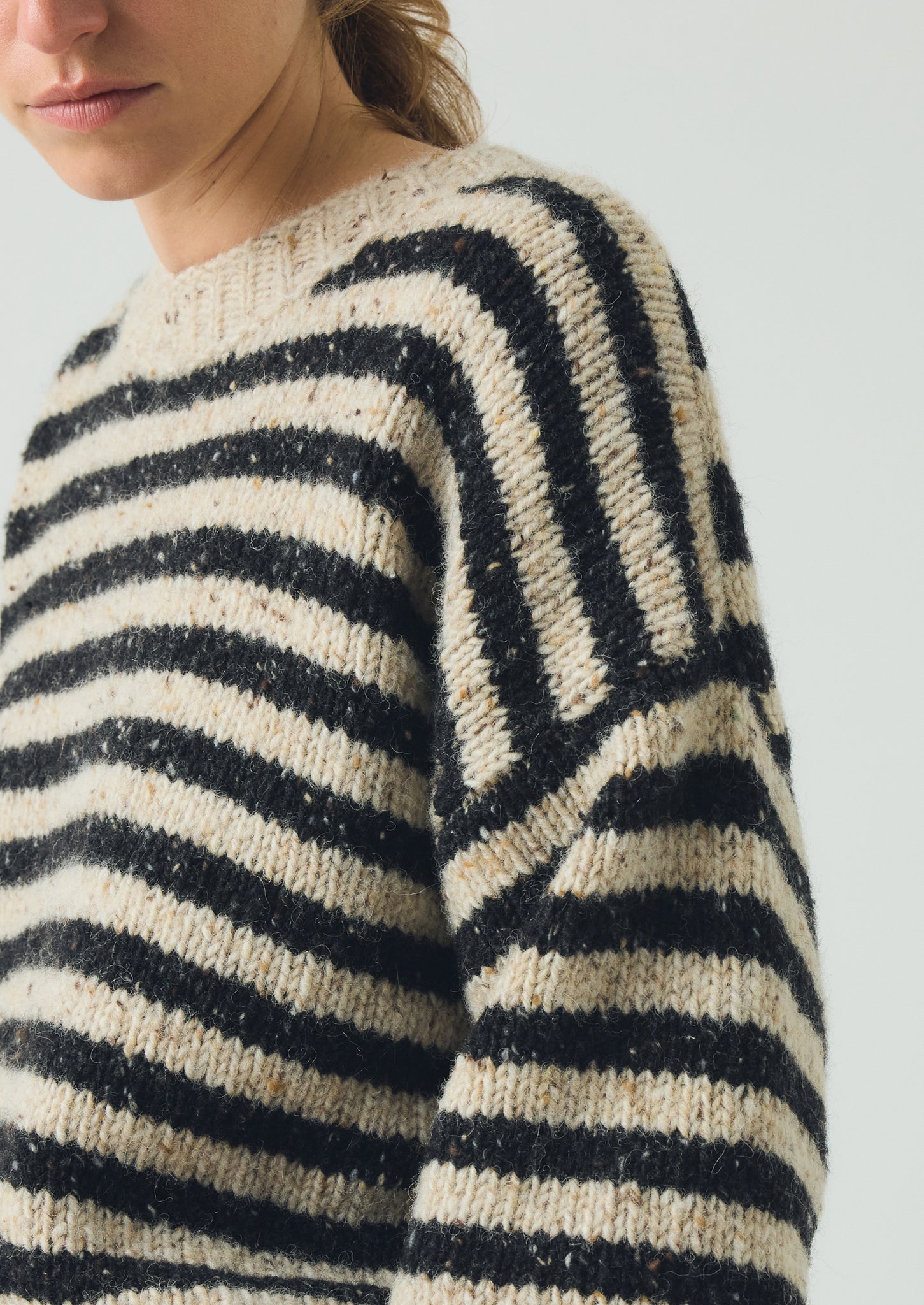 Stripe Donegal Short Sleeve Sweater | Soft Black/Oatmeal