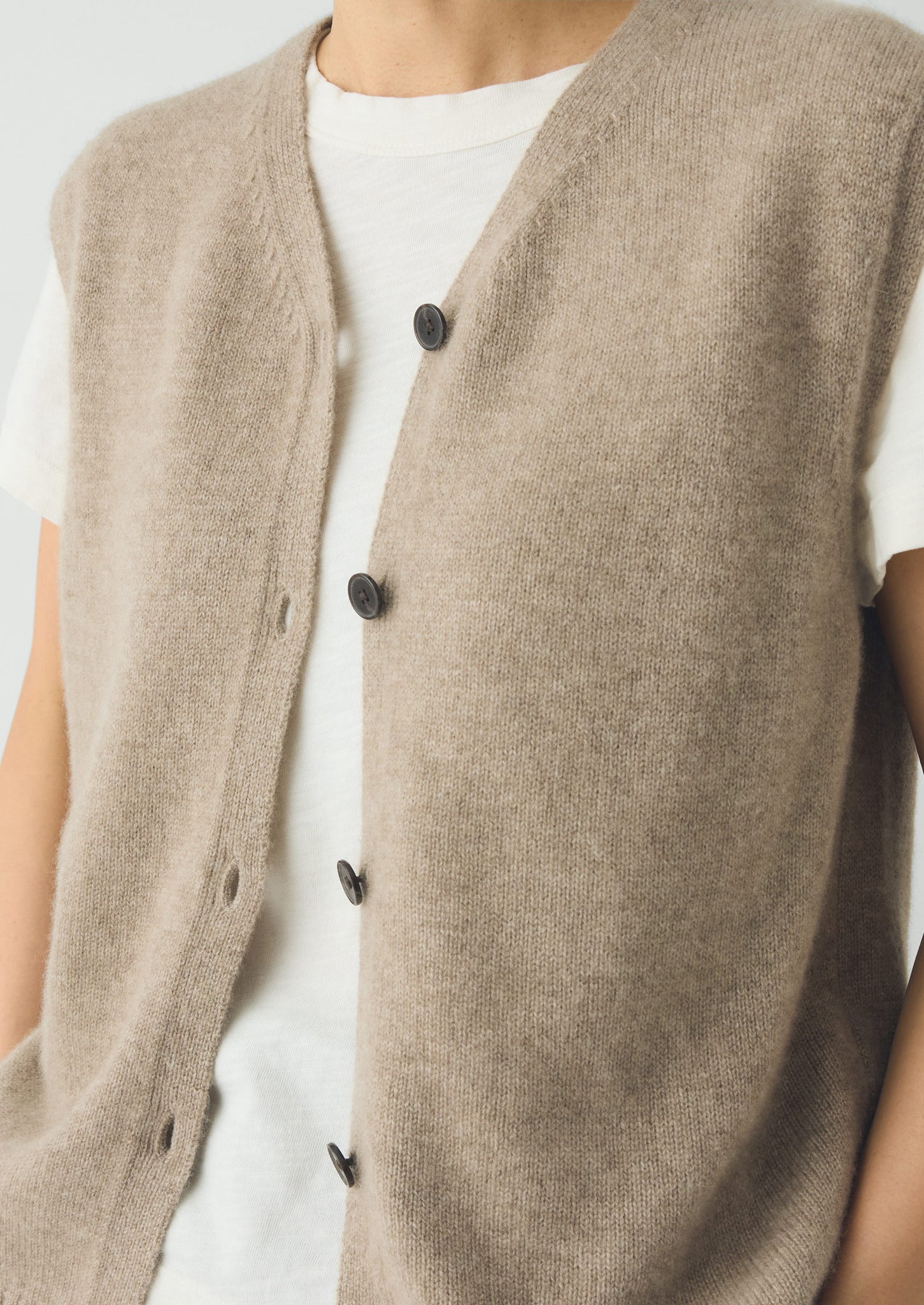 Wool Cashmere V Neck Tank | Stone Melange