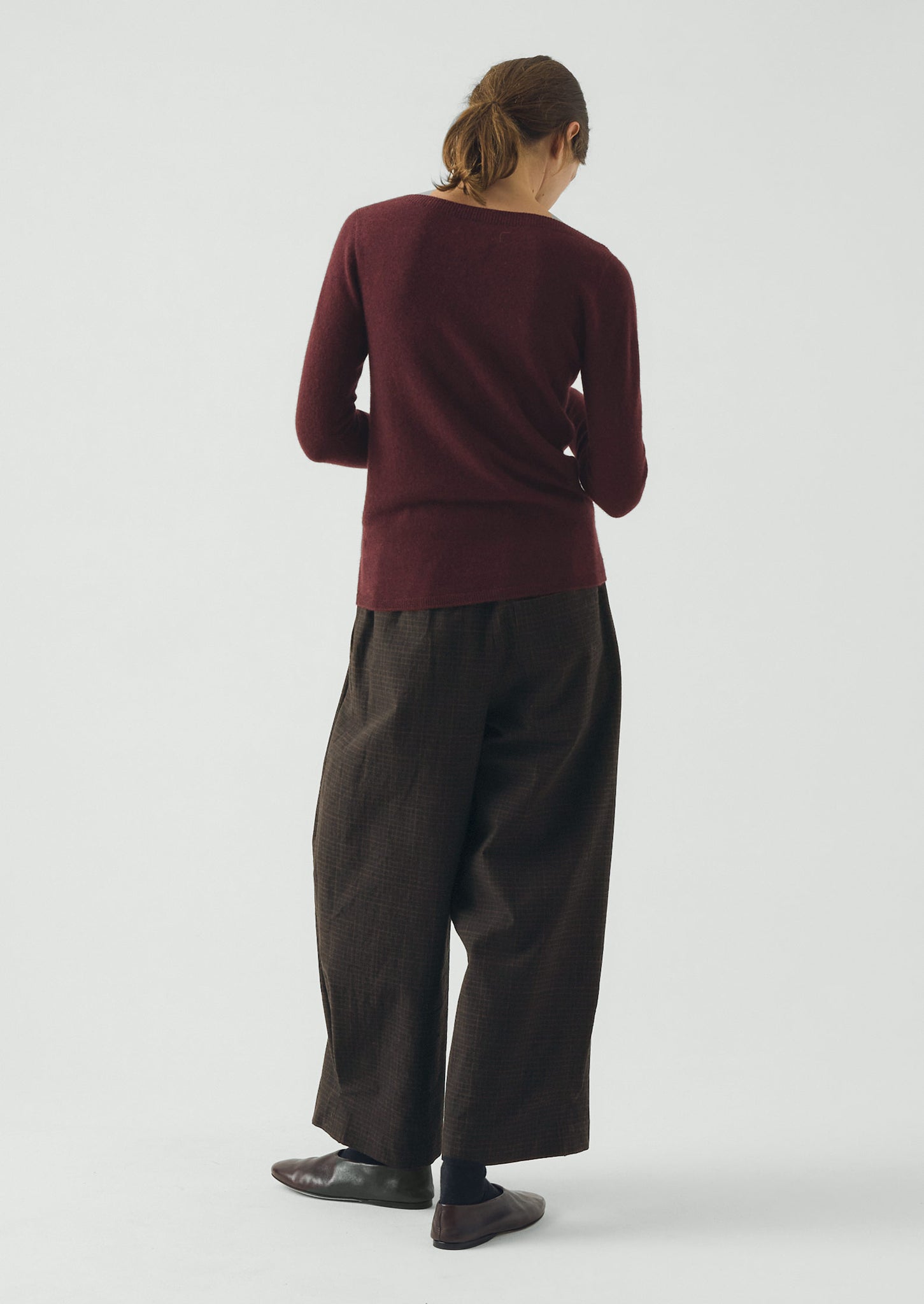 Fine Wool Cashmere Boat Neck Sweater | Beetroot