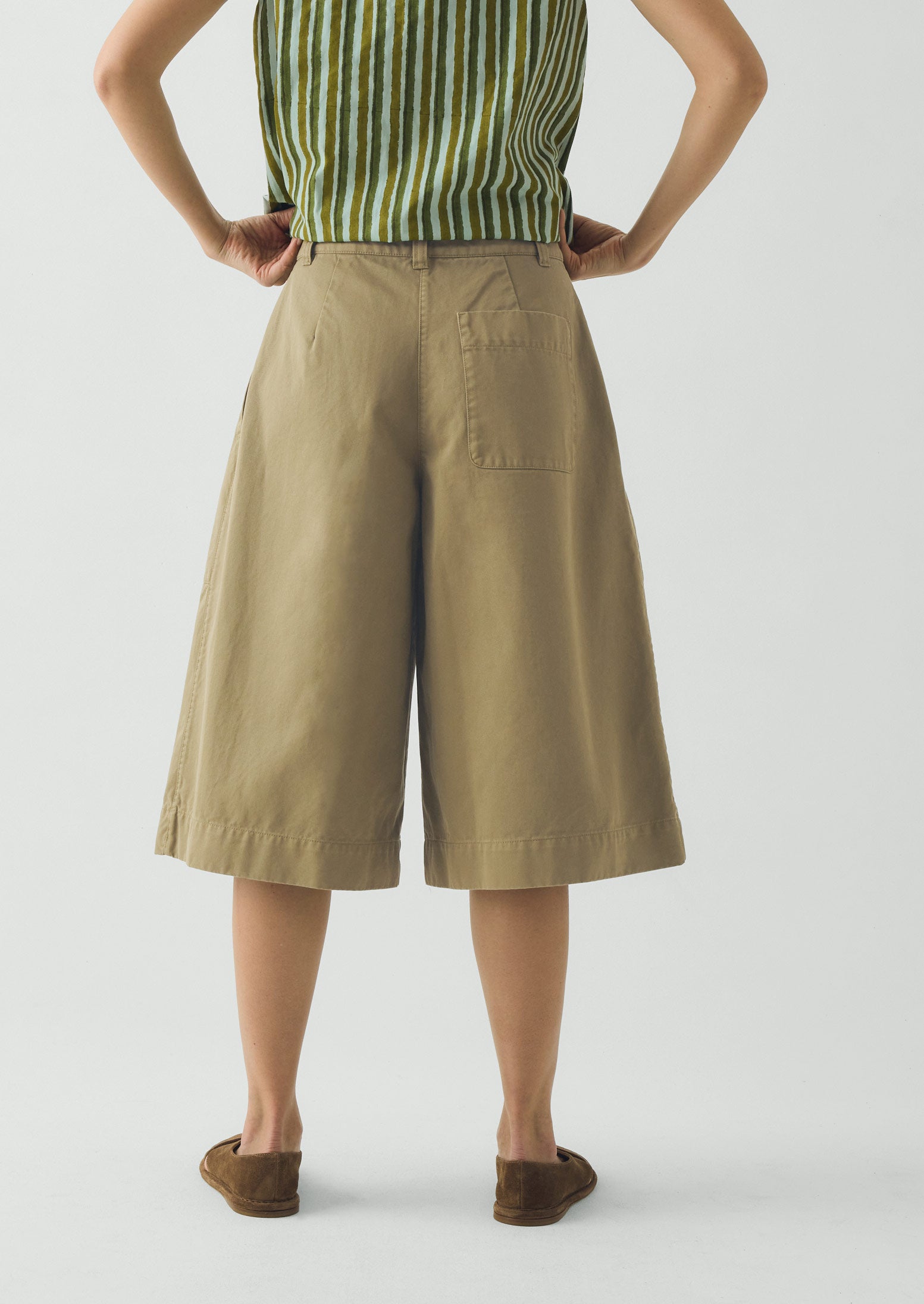 Pleated Cotton Twill Shorts | Olive Leaf | TOAST