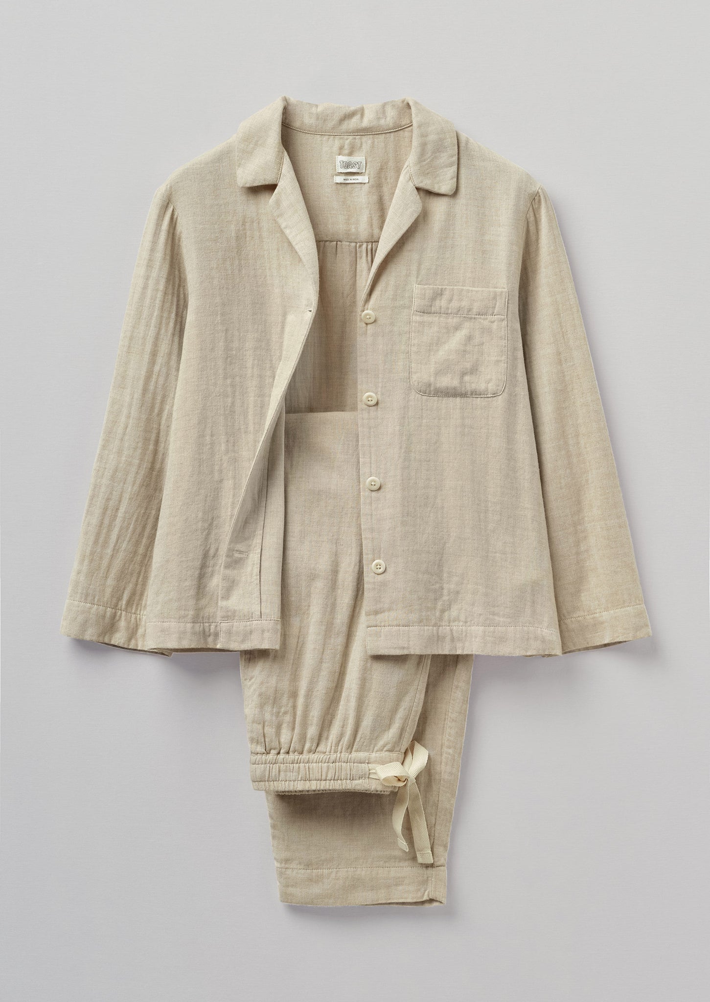 Pyjamas toast online